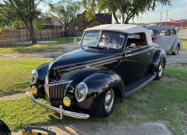 1939 Ford Deluxe for Sale