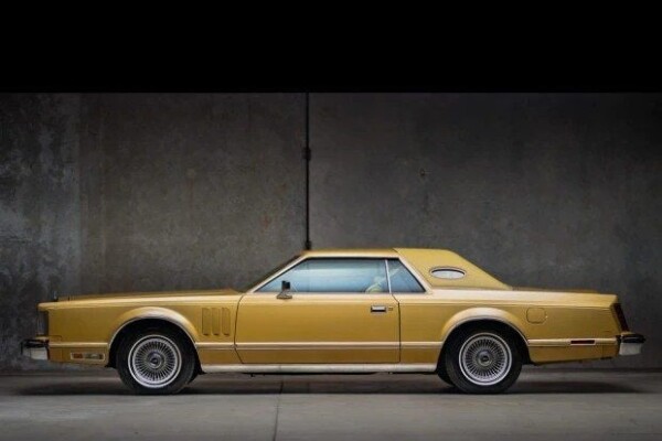 1977 Lincoln Mark V for Sale