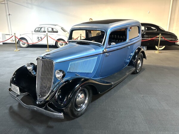 1933 Ford 40 / 5 Window Coupe for Sale